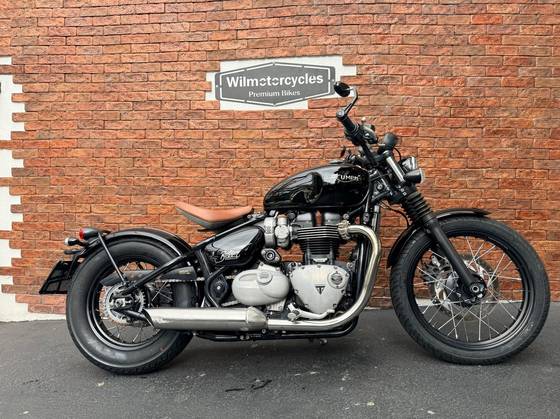 TRIUMPH BONNEVILLE BOBBER 1200 